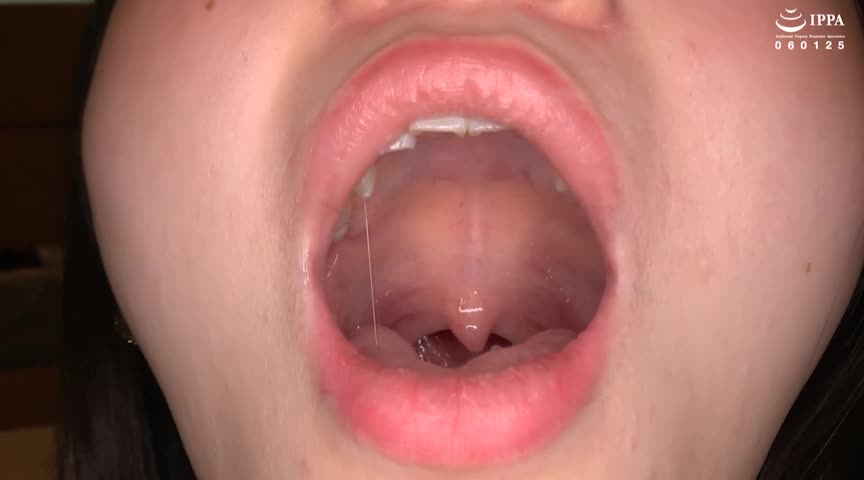 激カワ美女 さくまつなチャンの激レアな口内・のどちんこ観察！