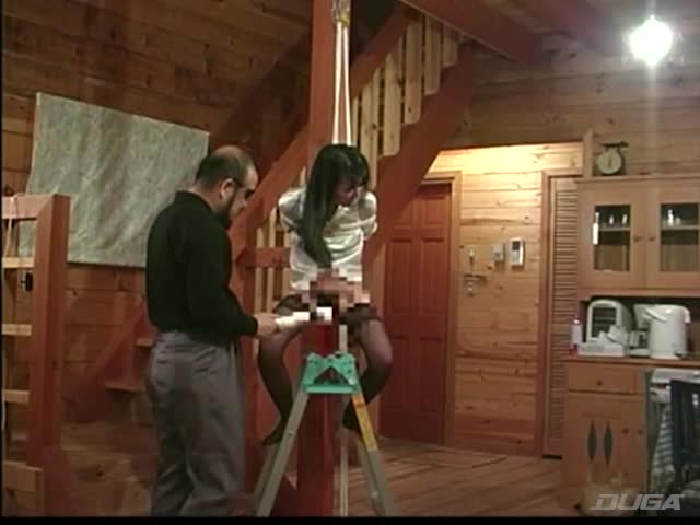 人妻メス奴●14 浣腸・鞭・水・電球熱責め・逆さ吊り