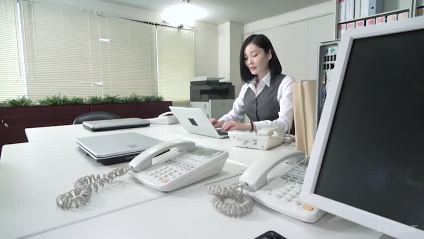 淫乱絶頂指導 淑女の性交乱舞！