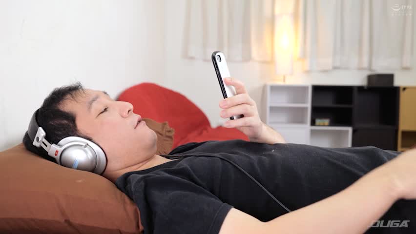 オタク兄貴の友情と性癖を歪ませるビッチ系妹 有栖舞衣