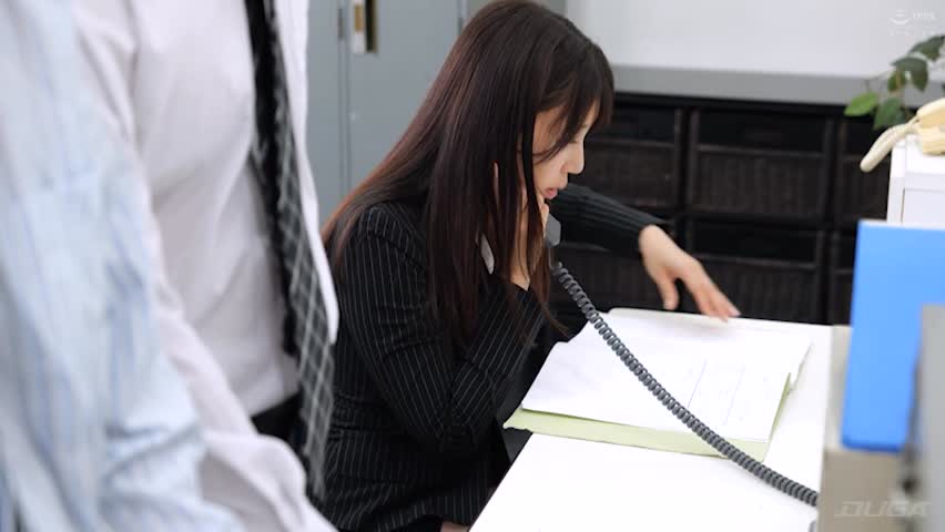 射精を管理して立場を理解させる淫腕OL 美丘さとみ