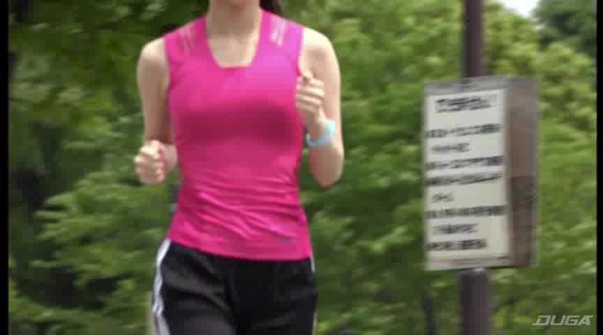 ノーブラ美人ジョガーはチ○ポなしではいられない