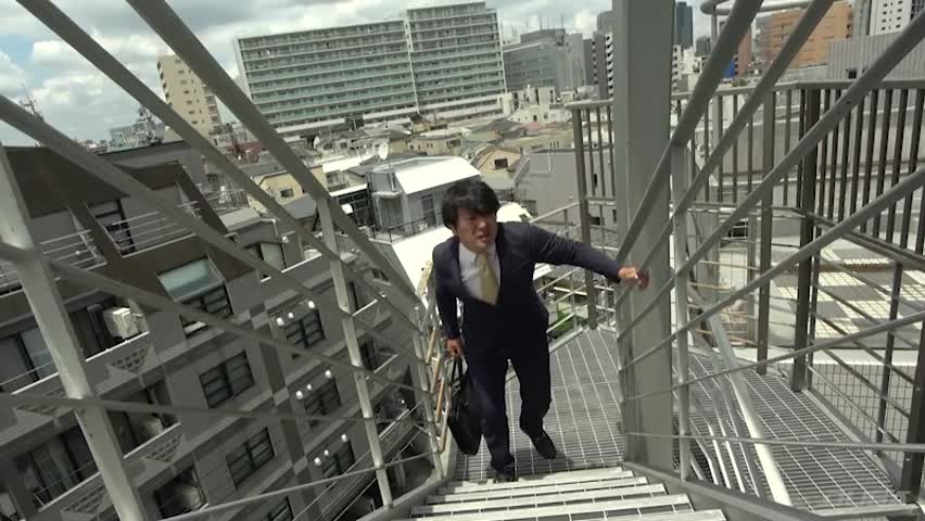 女生徒に校則違反水着で迫られ… 倉本すみれ