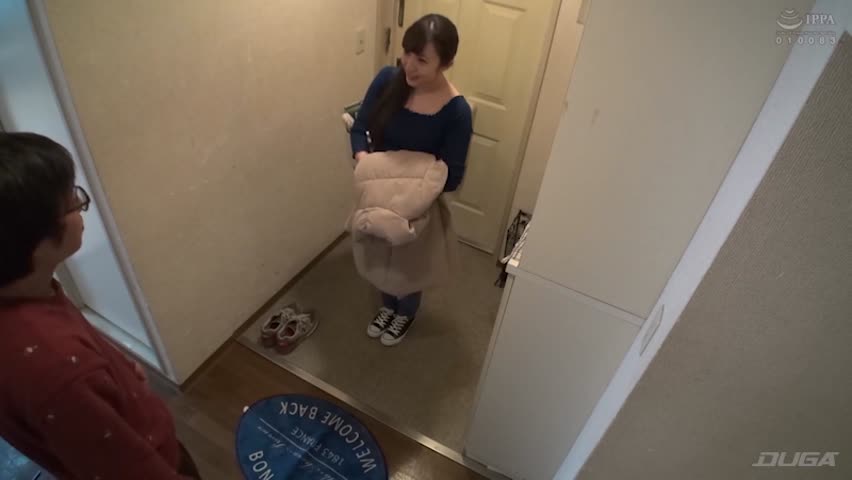 色白デカ尻の家事代行おばさんに即ハメ！ サンプル画像1