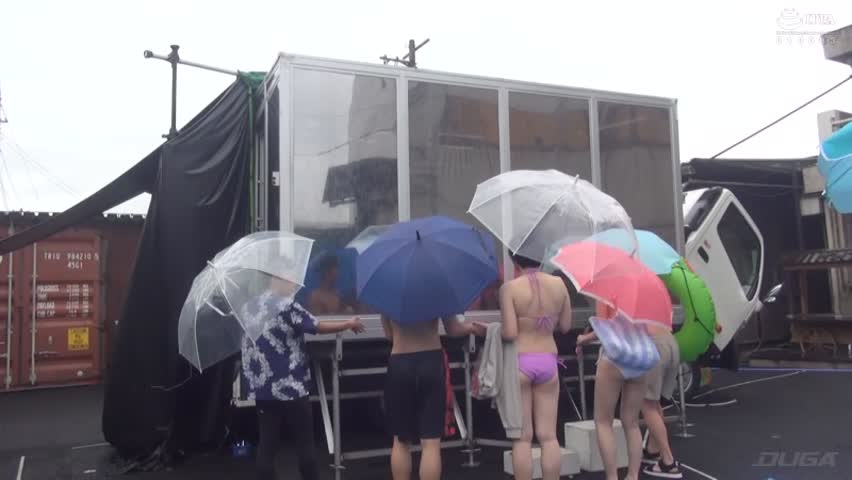 ザ・マジックミラー ぬるぬるオイル素股に挑戦! 2