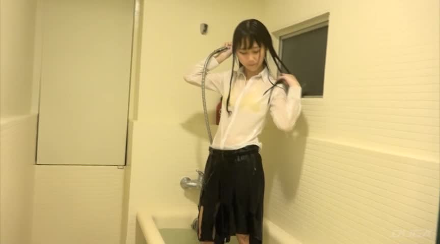就活女子のリクルートスーツ切り裂き（2）