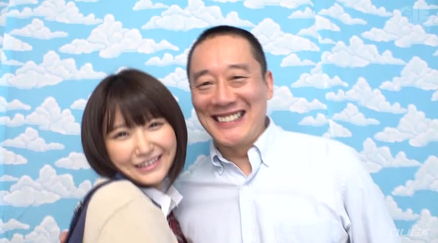 ラップ1枚隔ててお兄ちゃんと素股体験 鈴木ちひろ