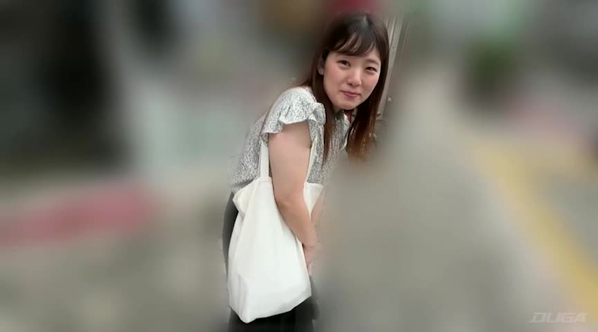 橋野愛流ちゃんとリモバイ散歩！街中で絶頂恥○プレイ！