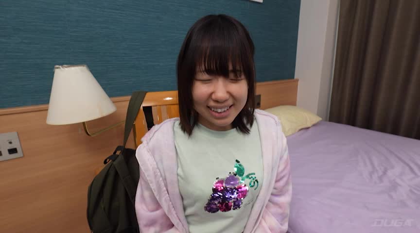 モデル志望のリアルちび娘が卑猥コスプレ面接で枕営業