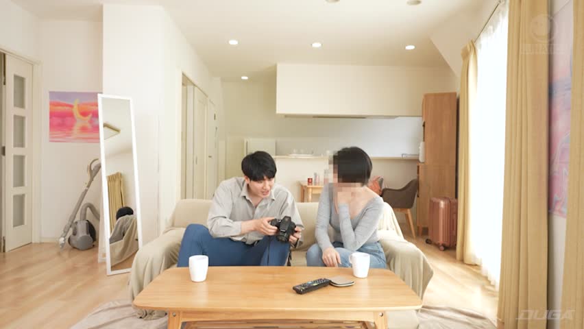 ハイレグ越し素股で…ヌルッと生挿入! 那津乃ちなみ