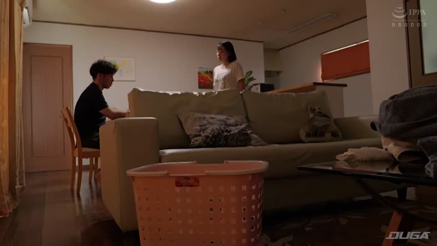 駅弁ピストンから始まった恋心 日向由奈