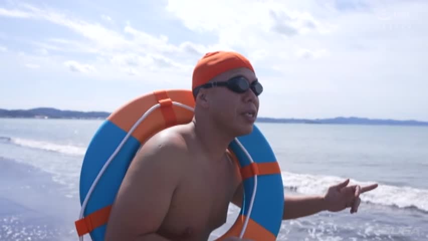 夏本番！ 超エロい水着ギャルをナンパ！ 即生ハメ！