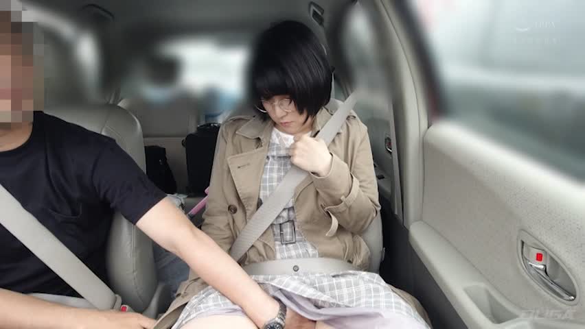イジめて欲しいとねだるドM顔！地味巨乳メガネ少女