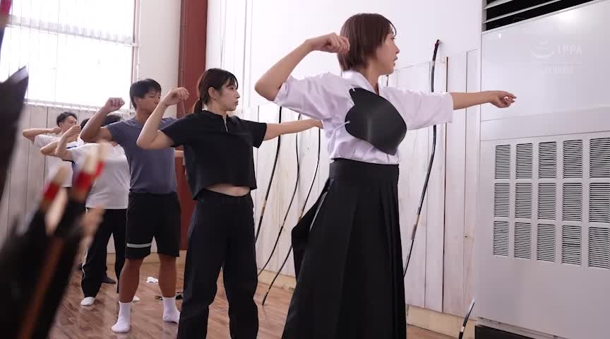 学生時代にM女開発されたセクハラ教員(弓道部)を数年後…奥さんがいる状況で精子が尽きるまで羞恥射精M男返し