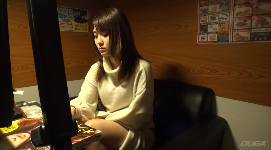 自分の指で音を立てながらイキまくるマン喫オナニー9
