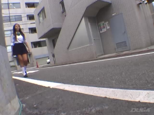 女子○生Tバックパンチラ3