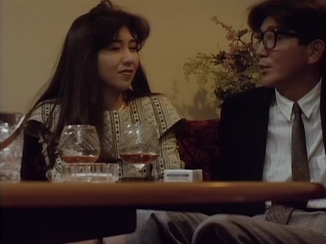 いんらん巨乳妻